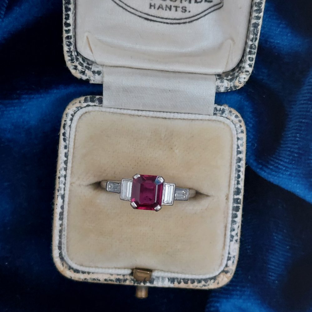 Art Deco 0.76ct Ruby and Baguette Diamond Ring