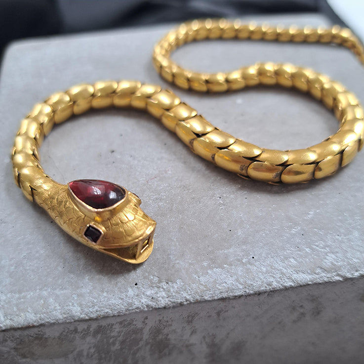Victorian Antique Yellow Gold Articulated Snake Collar Necklace with Garnet