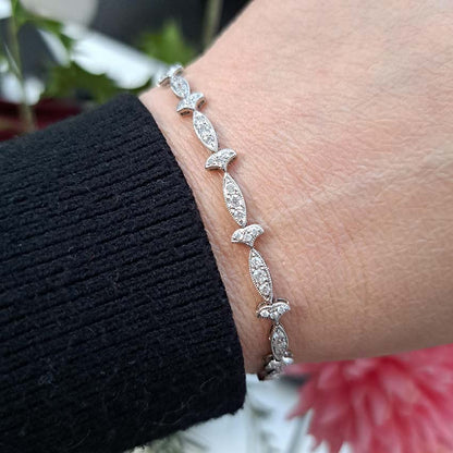 Diamond Fleur De Lis Style Bracelet in 18ct Gold