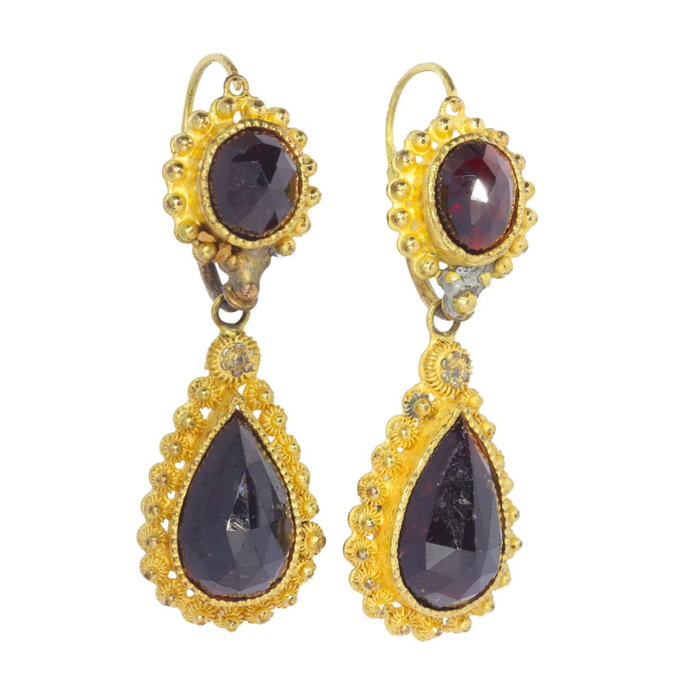 Antique Victorian Garnet Earring and Necklace Parure