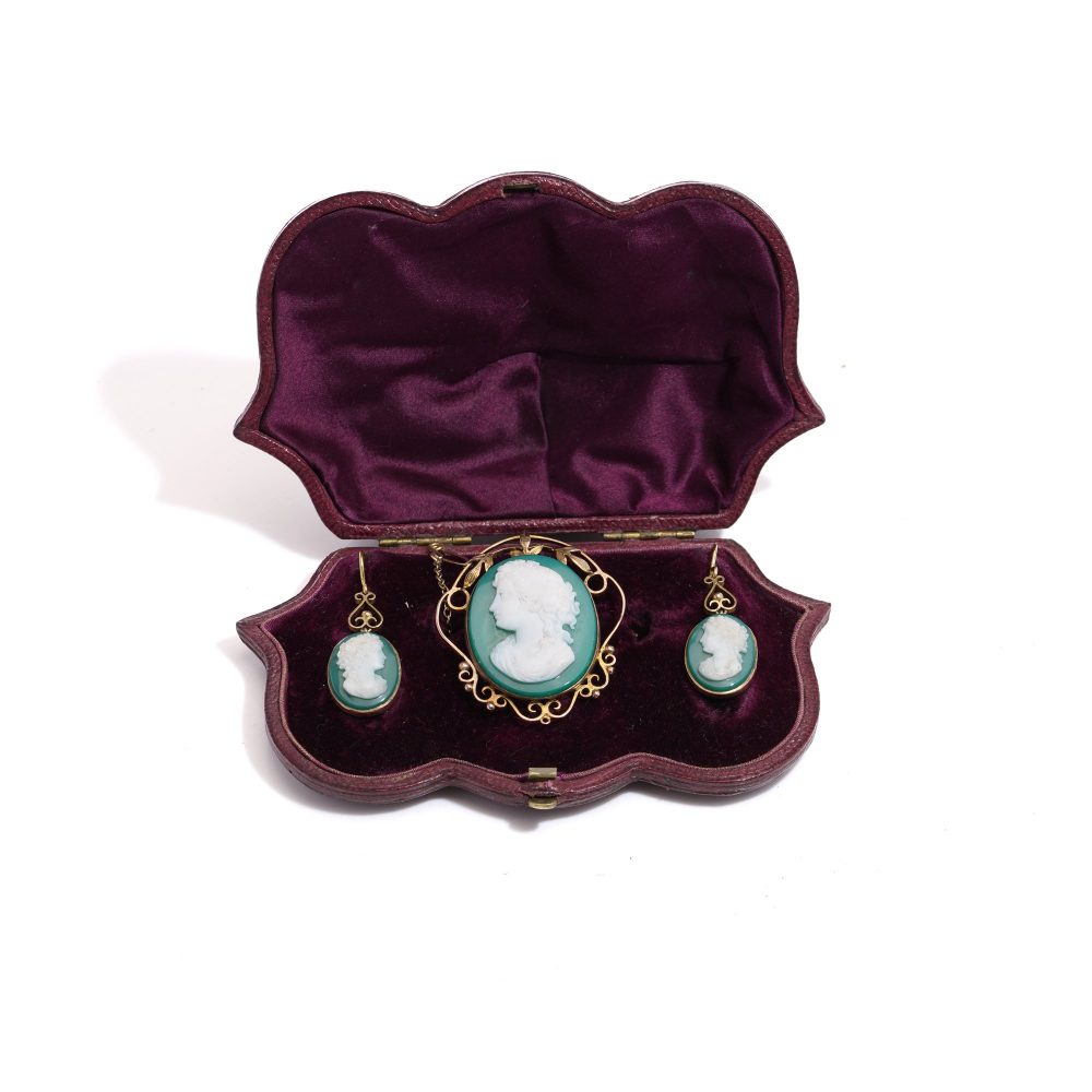 Victorian Green Agate Brooch and Earrings Cameo Suite