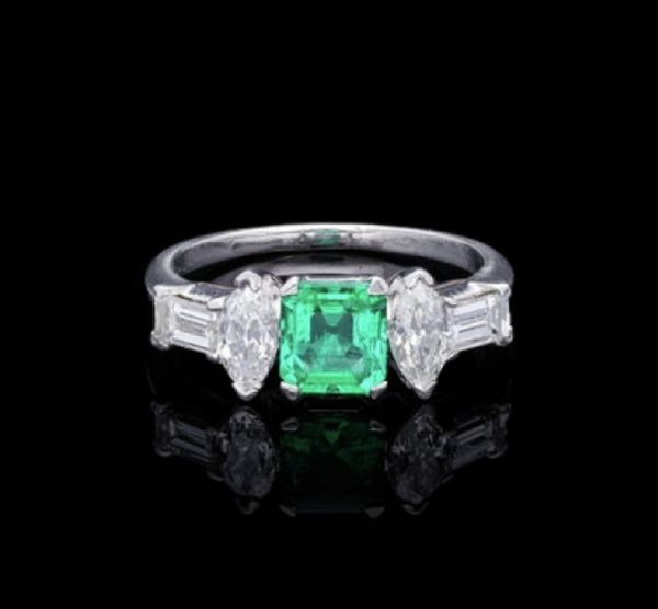 Vintage Emerald Diamond Platinum Ring